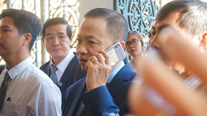 Vì sao Vũ 'nhôm' vừa là bị cáo lại vừa là người liên quan? ảnh 3 Vì sao Vũ 'nhôm' vừa là bị cáo lại vừa là người liên quan? ảnh 3