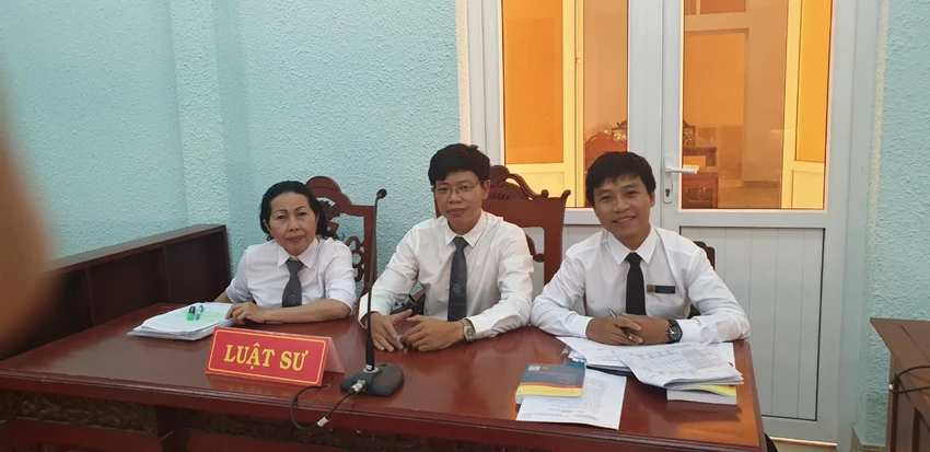 Y án 3 năm tù đối với thầy giáo dâm ô nữ sinh ảnh 2 Y án 3 năm tù đối với thầy giáo dâm ô nữ sinh ảnh 2