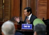 Nghề luật sư gắn với số phận con người