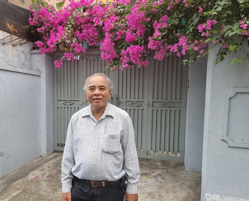 Ông Nguyễn Văn Quyện gần 10 năm theo kiện để hủy hợp đồng chuyển nhượng nhà đất với Trần Vũ Trường. Ảnh: PL Ông Nguyễn Văn Quyện gần 10 năm theo kiện để hủy hợp đồng chuyển nhượng nhà đất với Trần Vũ Trường. Ảnh: PL