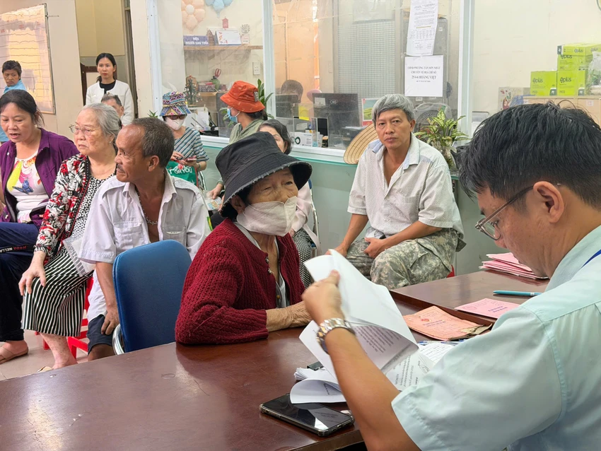 dan nhan tien phuong TSN.jpg