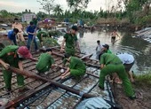 Lốc xoáy làm sập và tốc mái 37 căn nhà
