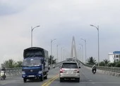 Xây dựng bến phà tạm để 'cứu' cầu Rạch Miễu