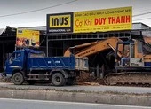 Nhà thầu chở đất thi công vỉa hè quốc lộ 60 đi bán