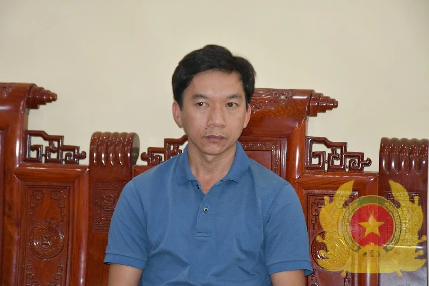 Bị can Trần Văn Châu, Phó Giám đốc Công ty luật TNHH Pháp Việt. Ảnh: Công an Tiền Giang Bị can Trần Văn Châu, Phó Giám đốc Công ty luật TNHH Pháp Việt. Ảnh: Công an Tiền Giang