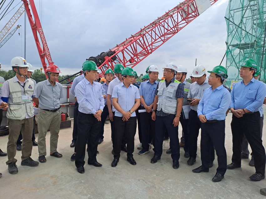 Cầu chính của dự án cầu Rạch Miễu 2 thi công vượt tiến độ 2 tháng