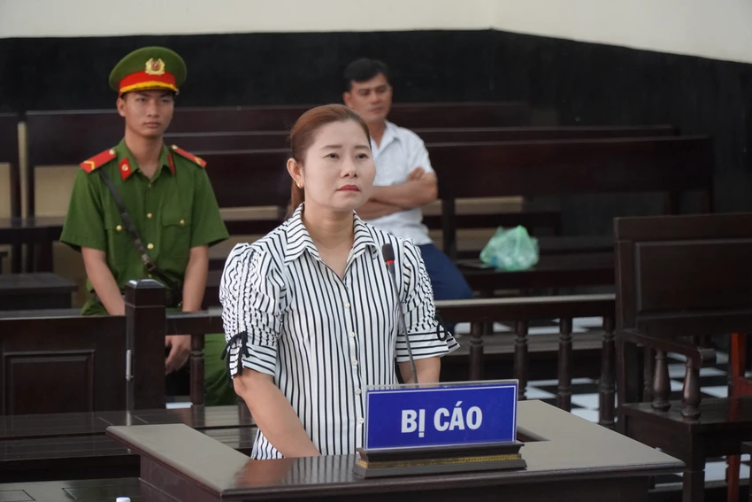 Hoãn phiên tòa vụ nữ thủ quỹ kêu oan vì nhiều luật sư không được triệu tập