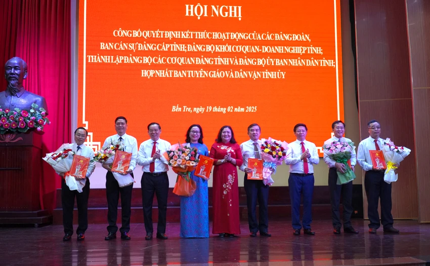 cong-bo-quyet-đinh (1).JPG