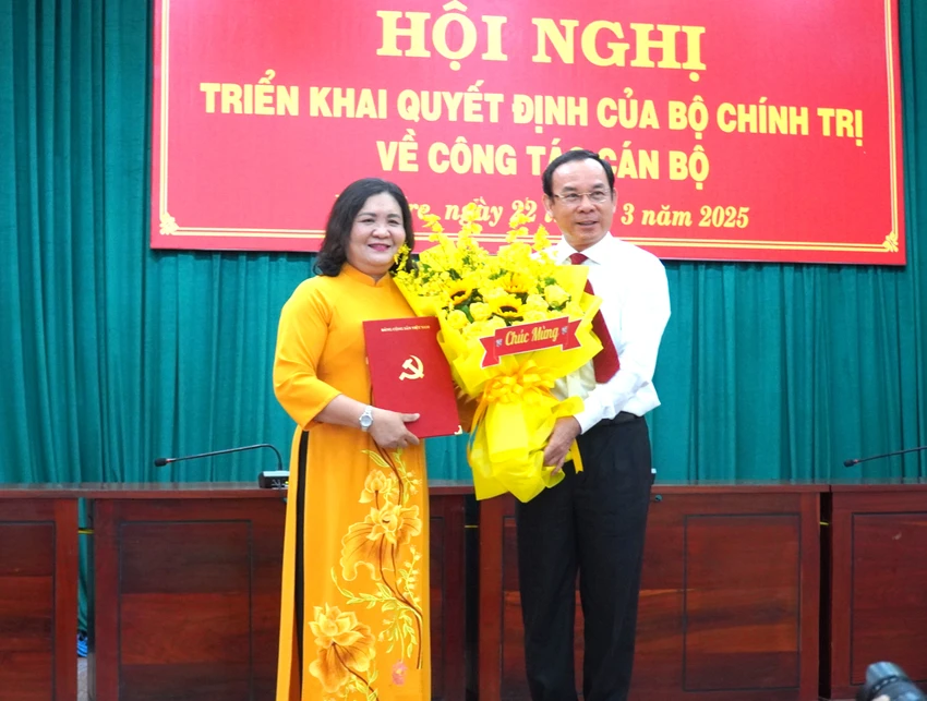 Bộ Chính trị chuẩn y chức Bí thư Tỉnh ủy Bến Tre