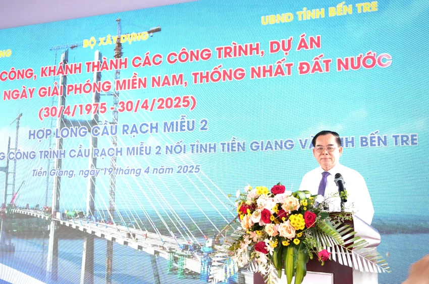 z6520307074500_72445e81e84bcb70cbd78065ac51a937.jpg