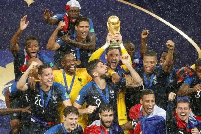 FIFA chi rất đậm cho các CLB có cầu thủ tham gia World Cup. FIFA chi rất đậm cho các CLB có cầu thủ tham gia World Cup.