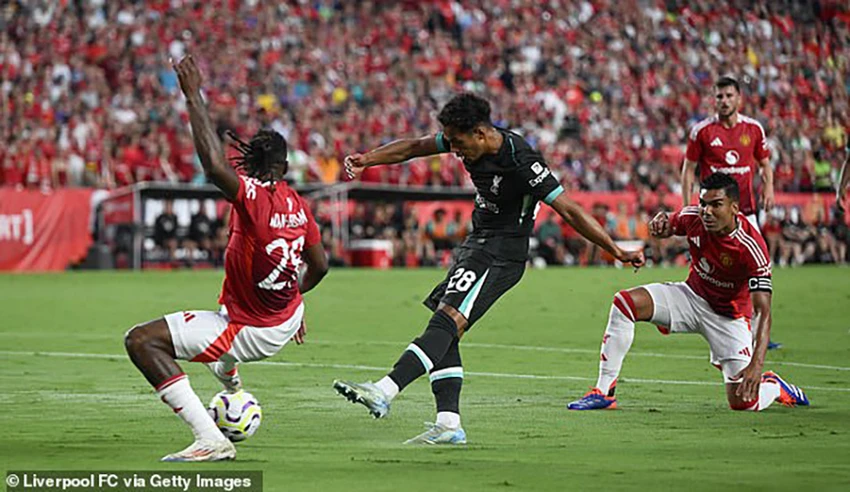 mu-cong-bo-gia-ban-wan-bissaka-1.jpeg