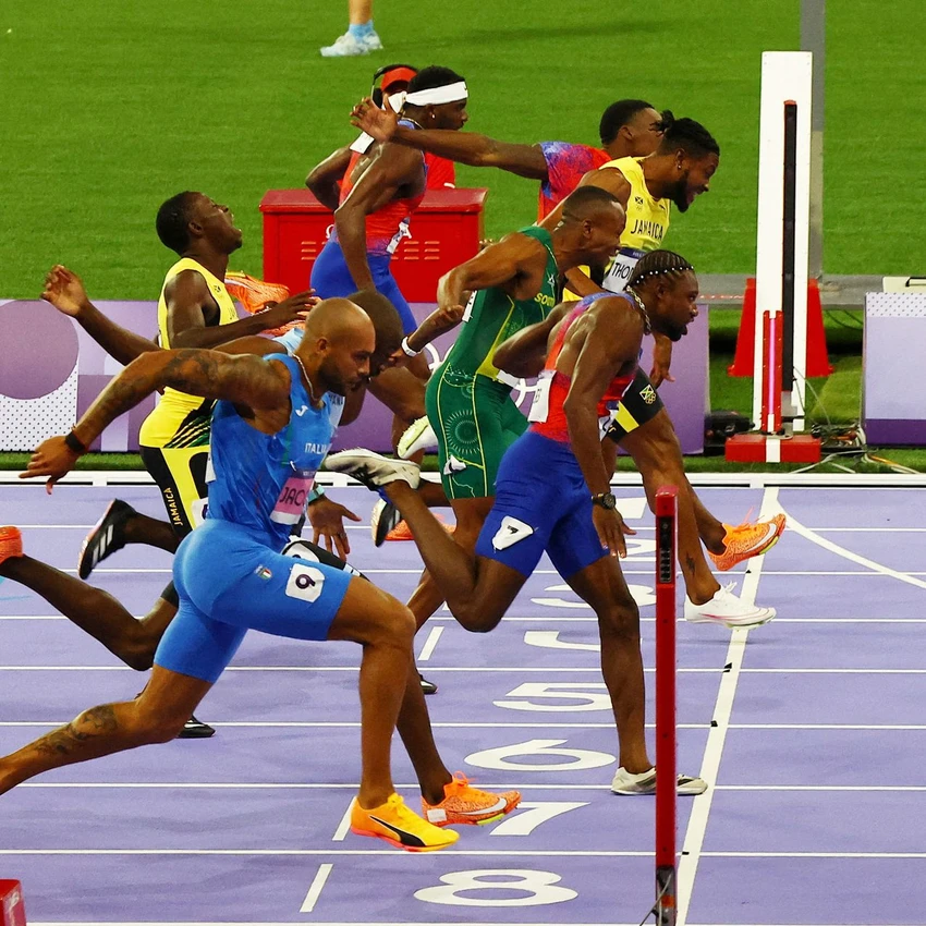 Olympic Paris 2024-Chân chạm vạch.jpg