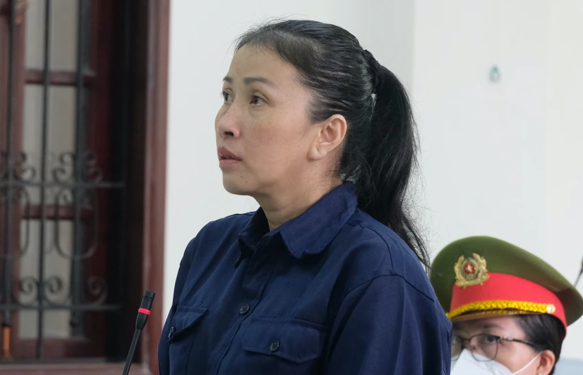 Bị cáo Nguyễn Thị Bích Thủy tại tòa. ẢNH: SONG MAI Bị cáo Nguyễn Thị Bích Thủy tại tòa. ẢNH: SONG MAI