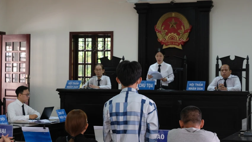 HĐXX tuyên án đối với bị cáo PTD. ẢNH: SONG MAI