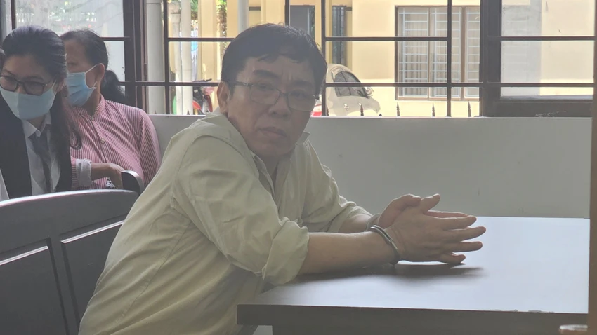 Bị cáo Phan Đức Hồng tại tòa. ẢNH: SONG MAI