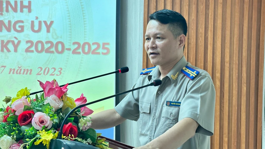 Ông Nguyễn Văn Hòa phát biểu khi nhận nhiệm vụ mới. Ảnh: Cục THADS TP Ông Nguyễn Văn Hòa phát biểu khi nhận nhiệm vụ mới. Ảnh: Cục THADS TP