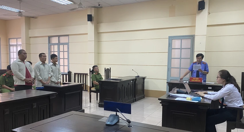 mua bán pháo nổ
