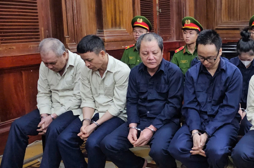 lua-ban-du-an-giam-doc-cong-ty-angel-lina-khai-gi-tai-toa-1.jpg