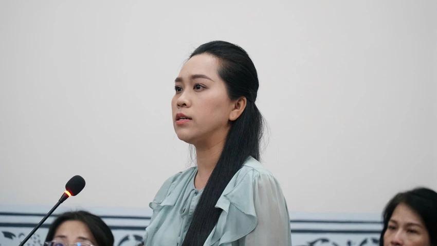 Bà Hồng Phượng tại phiên tòa. Ảnh: NGUYỄN TIẾN