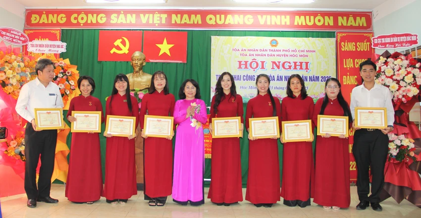 tand-huyen-hoc-mon-nang-cao-trach-nhiem-cua-tham-phan-vi-dan-vi-cong-ly-1.JPG