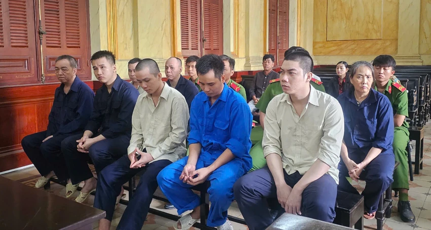 mua-bot-nang-ve-san-xuat-thuoc-gia.jpg