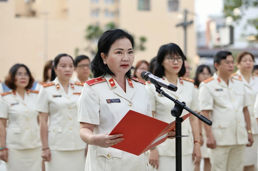 vksnd-tp-hcm-vinh-danh-40-ca-nhan-va-6-tap-the-guong-dien-hinh-tien-tien-5.jpg