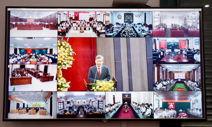 trao-quyet-dinh-3-chanh-toa-toa-phuc-tham-tand-toi-cao-va-26-chanh-an-tinh-thanh-pho-sau-sap-nhap-3.jpg