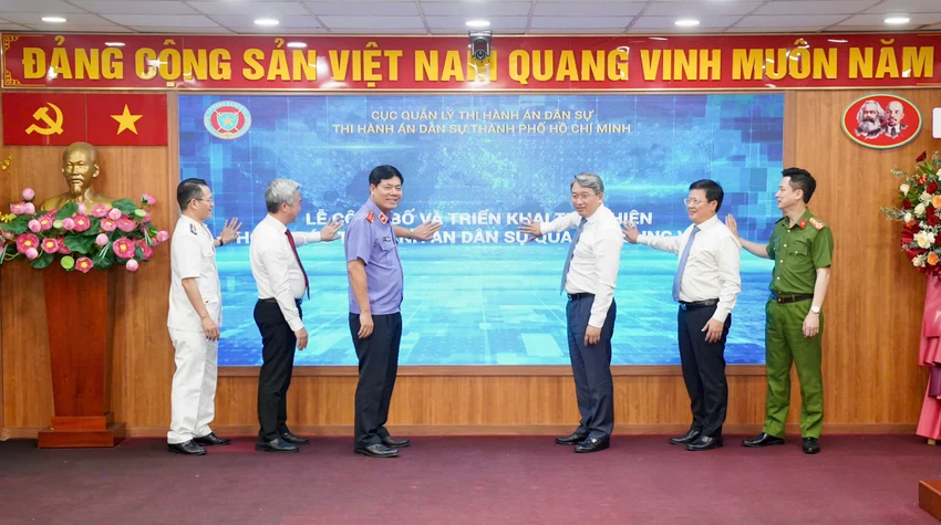 hi-hanh-an-dan-su-tp-hcm-thuc-hien-thong-bao-thads-qua-ung-dung-vneid-1.jpg