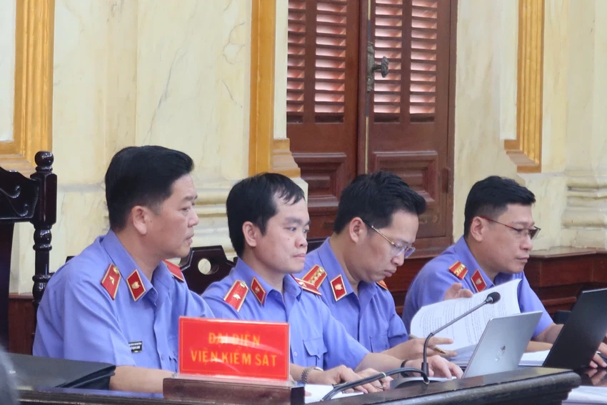 cuu-tong-giam-doc-sjc-le-thuy-hang-bi-de-nghi-.jpg