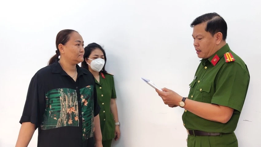 ba-trum-dung-sau-duong-day-khai-thac-cat-lau-tren-song-dong-nai-thu-loi-hon-4-4-ti-dong-.jpeg