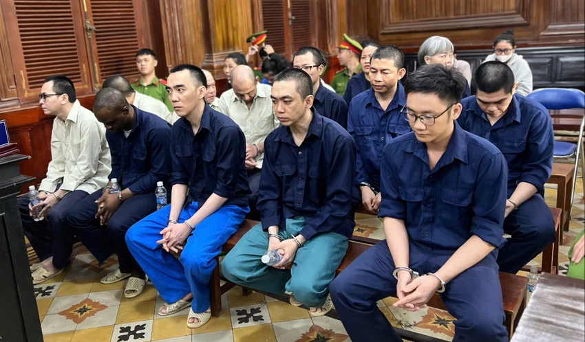 van-chuyen-trai-phep-hang-trieu-usd-chu-tiem-vang-duc-long-bi-de-nghi-muc-phat-tien-3-ti-.jpg