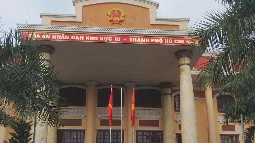 cuu-bi-thu-pho-bi-thu-doan-phuong-hau-toa-vi-ban-giay-cong-tac-xa-hoi-khong-cho-sinh-vien-.jpg