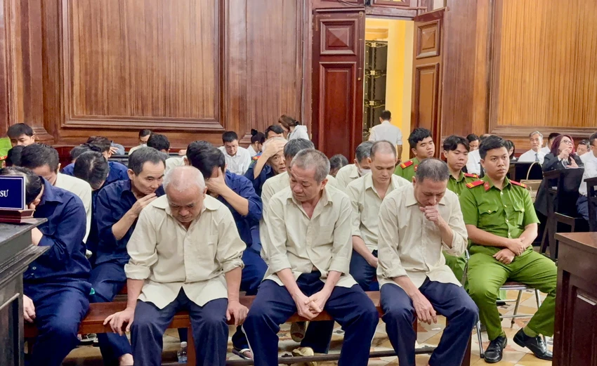 vu-cap-khong-chung-chi-dao-tao-lai-xe-cuu-giam-doc-trung-tam-ky-nang-thuc-hanh-co-gioi-gtvt-bi-de-nghi-den-30-nam-tu-4.jpg