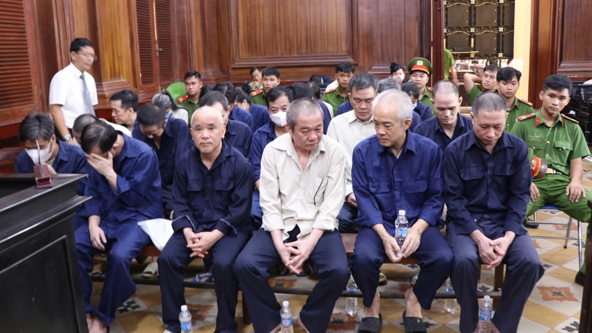 vu-cap-khong-hon-16-000-chung-chi-dao-tao-lai-xe-vks-khang-dinh-cac-bi-cao-pham-toi-co-to-chuc-43.jpg
