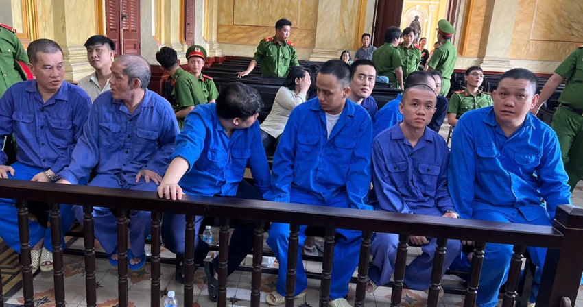 mua-ban-trai-phep-ma-tuy-voi-ban-tu-sau-khi-ra-trai-nam-bi-cao-lanh-30-nam-tu.jpg