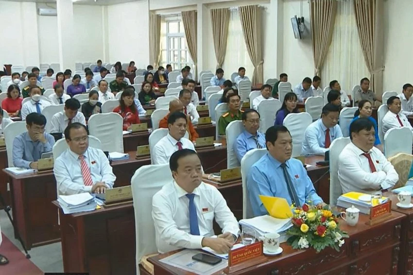 Các đại biểu tại phiên bế mạc kỳ họp thứ 6, HĐND tỉnh Cà Mau khóa X. Ảnh CTV. Các đại biểu tại phiên bế mạc kỳ họp thứ 6, HĐND tỉnh Cà Mau khóa X. Ảnh CTV.