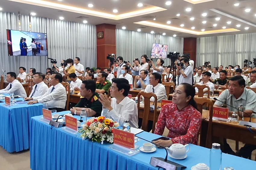 Ngày 10-10-2022, Cà Mau diễn ra lễ "Hưởng ứng ngày chuyển đổi số quốc gia. Ảnh: TRẦN VŨ
