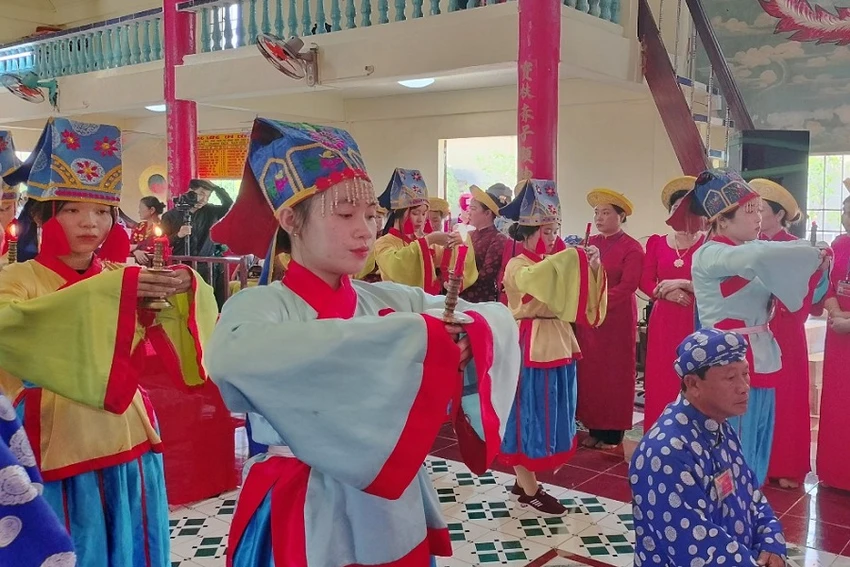 Nghinh Ông là lễ hội rất trang trọng của ngư dân Cà Mau. Ảnh CTV.