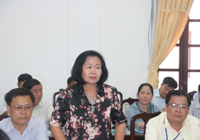 Bà Nguyên thông tin tại cuộc họp báo. Ảnh TRẦN VŨ Bà Nguyên thông tin tại cuộc họp báo. Ảnh TRẦN VŨ