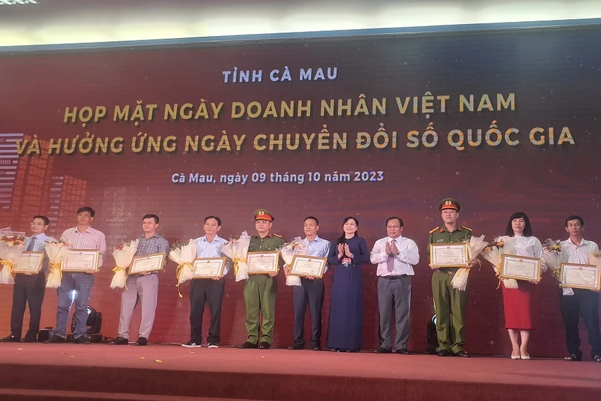 cdsCM6.jpg