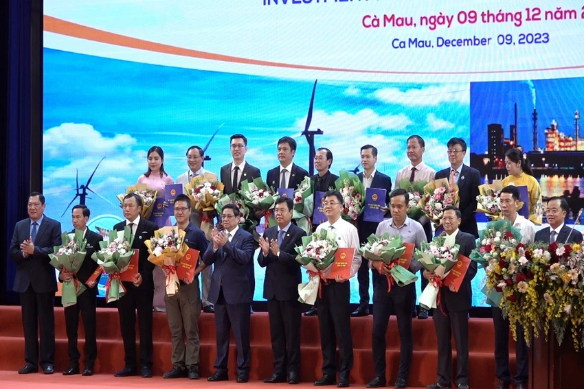 Thu-tuong-chinh-phu-lam-viec-tai-ca-mau-5.jpg