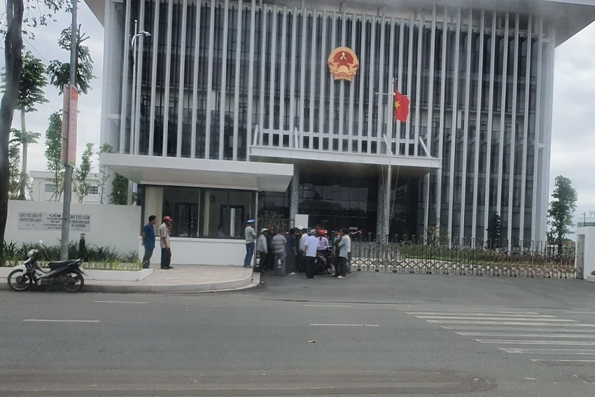 Cà Mau lại thêm một cán bộ chết trong phòng làm việc