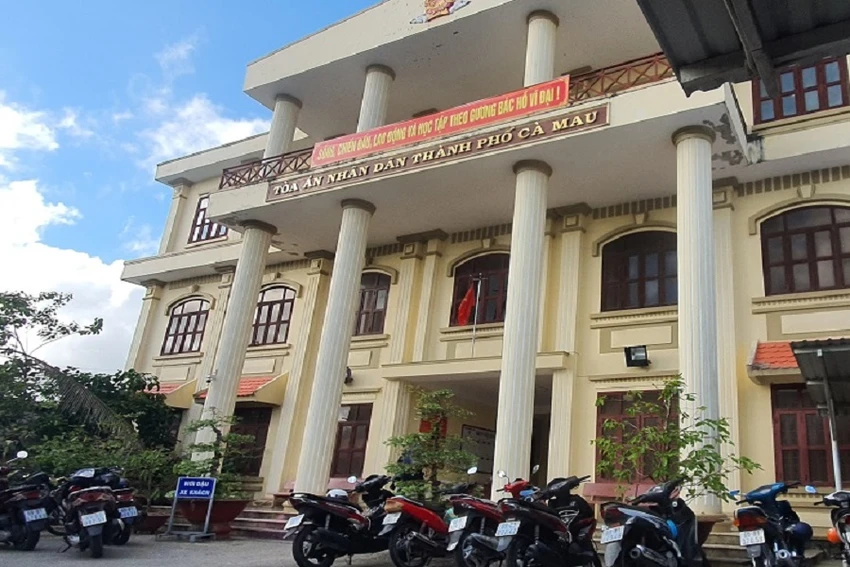 cựu_Chủ_tịch_Cà_Mau_kiện_đòi_nhà_1.jpg