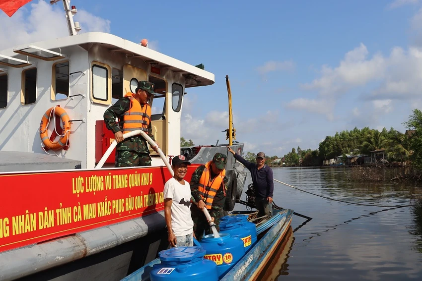 3 tàu chở nước của quân khu 9 1.jpg