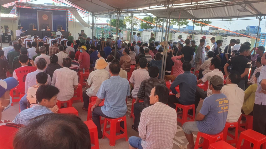Đưa người vượt biên đánh cá 8.jpg