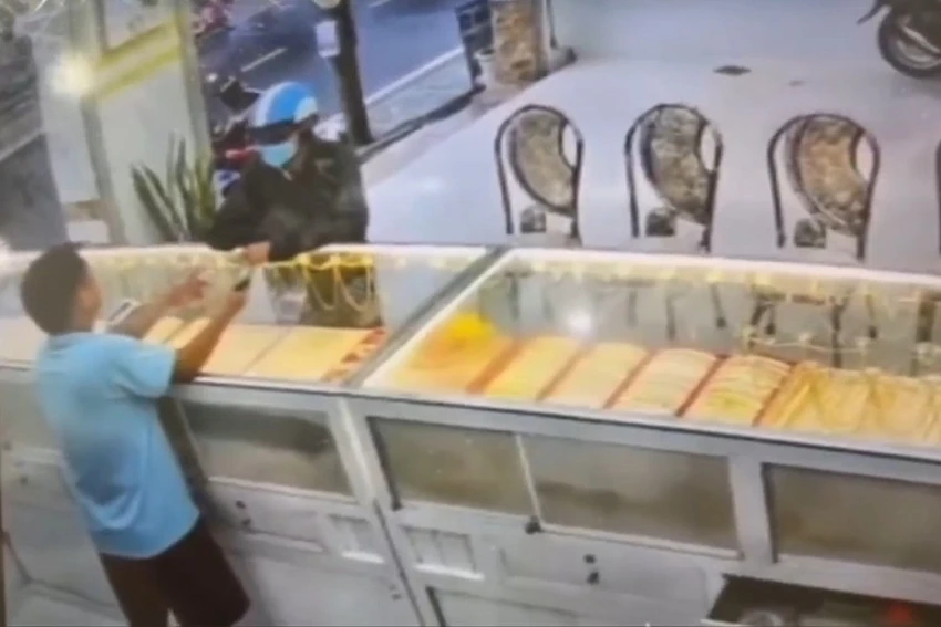 bị cướp giật
