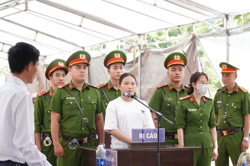 đánh công an